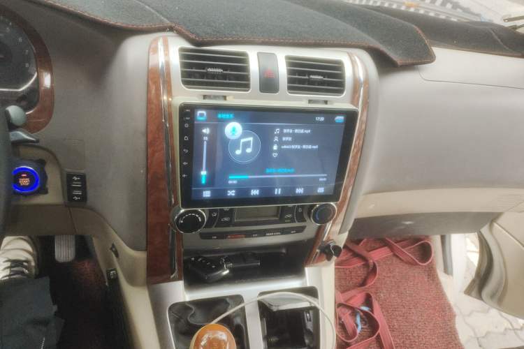 Used Jinbei Grace 2010 2.4L 3rd Generation Luxury Long-Wheelbase 9-Seater — 4RB2 Audio And AC Panel