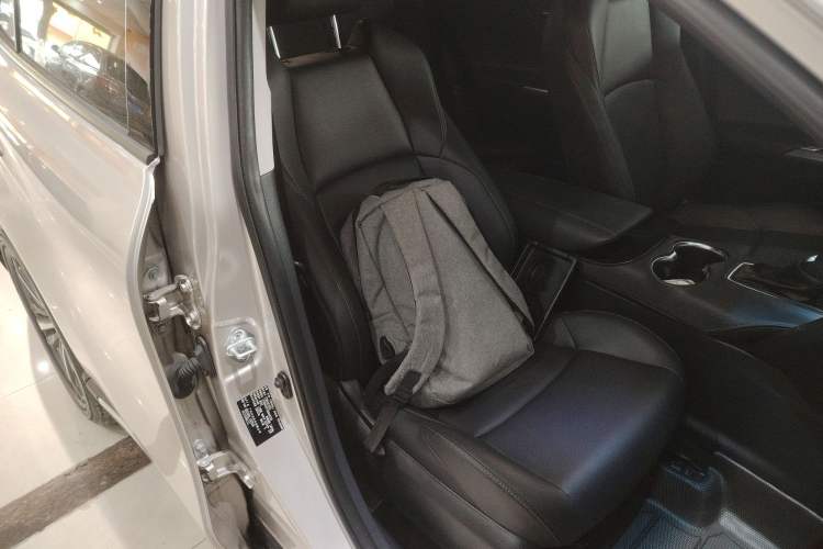 Used Toyota Venza 2023 2.0L CVT Two-Wheel Drive Luxury Edition