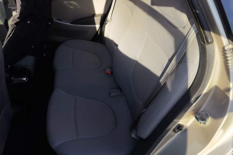 Used Hyundai Verna (older generation) 2010 Sedan 1.4L Manual Comfort GS Left Rear Seat