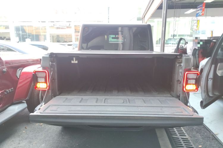 Used Jeep Gladiator 2022 3.6L Pioneer Edition