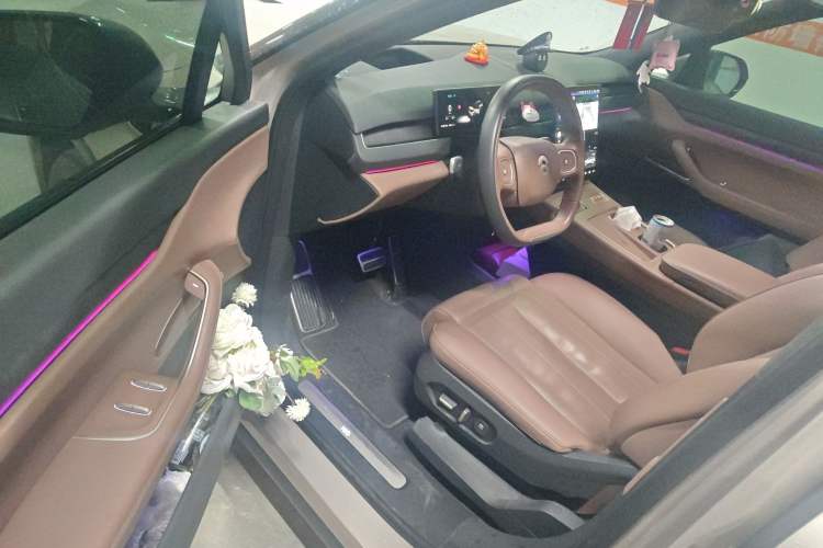 Used Nio ES8 2024 75 kWh Executive Edition