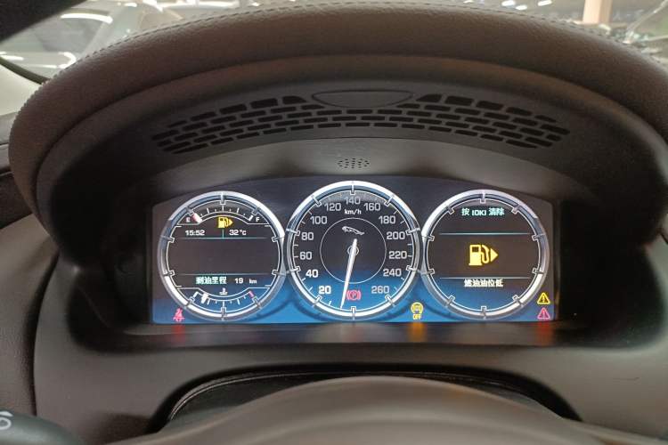 Used Jaguar XJ 2015 XJL 3.0 SC Two-Wheel-Drive Panoramic Business Edition