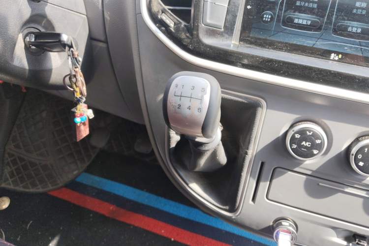 Used SAIC MAXUS Xintu V80 2021 2.0T Manual Classic Aoyuntong Long Wheelbase Mid-Roof 6/7/8/9-Seater Gear Lever
