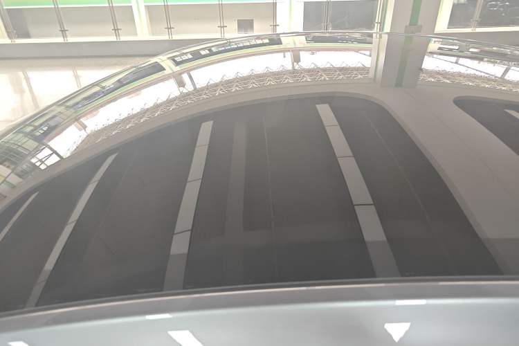 Used Tesla Model Y 2025 Rear-Wheel-Drive Version Roof