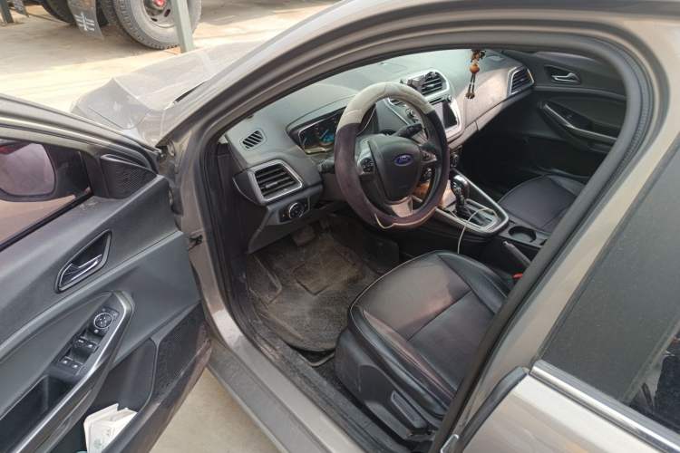 Used Ford Escort 2015 1.5L Automatic Fashion Model Driver Seat