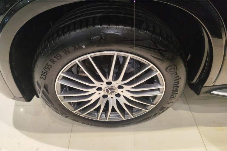 Used Mercedes-Benz GLC 2025 Refreshed GLC 300 L 4MATIC Dynamic Version 5 Seats Left Front Wheel Hub