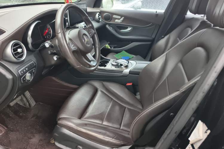 Used Mercedes-Benz GLC 2018 Refreshed GLC 300 4MATIC Dynamic Edition
