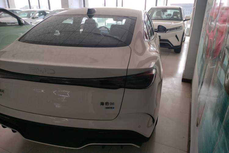Used BYD Seal 06 New Energy 2025 DM-i Smart Drive 80KM Luxury Model