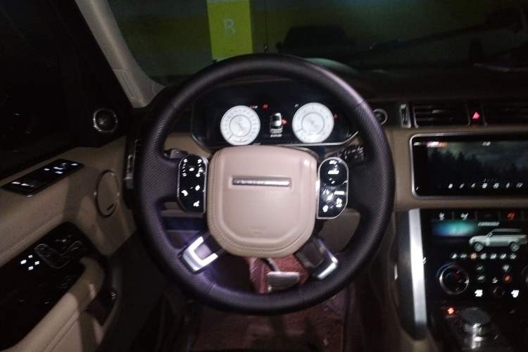 Used Land Rover Range 2020 3.0 L6 Legacy Edition Steering Wheel
