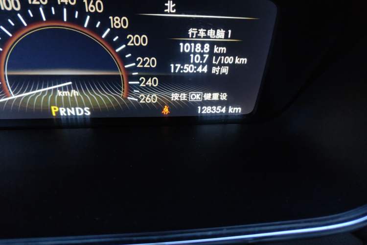 Used Lincoln Continental 2017 3.0T Four-Wheel Drive Prestige Edition Odometer Close Up