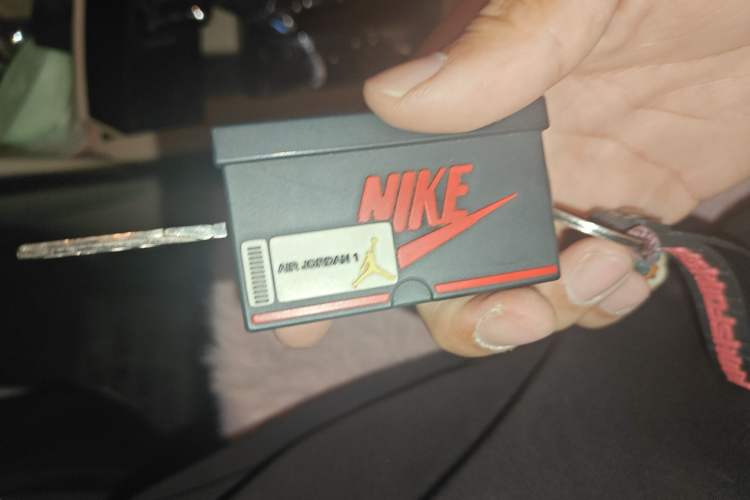 Used Volkswagen Polo 2009 Jingqing 1.4L Automatic Shushang Edition Vehicle Key