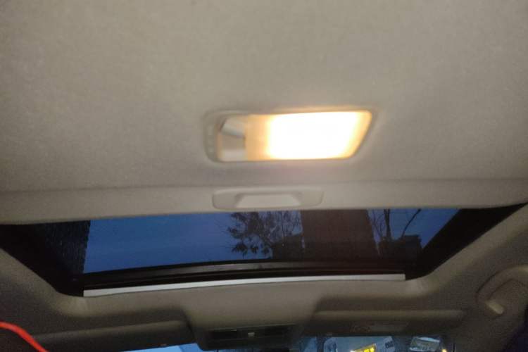 Used Nissan Sylphy 2016 Classic 1.6XE Manual Leading Edition Headliner