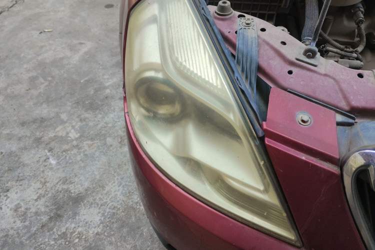 Used Buick Excelle 2013 1.5L Automatic Classic Model
