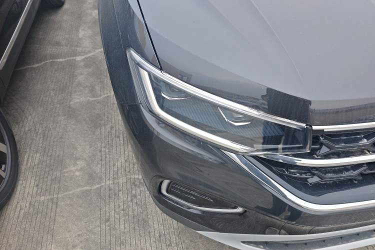 Used Volkswagen Tayron 2026 Model, 30 Million Vehicles Selected Version, 300TSI Right Front Headlight