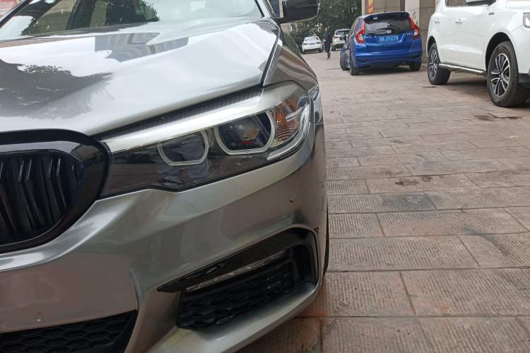 Used BMW 5 Series 2018 Restyled 530Li Leading Edition M Sport Package
