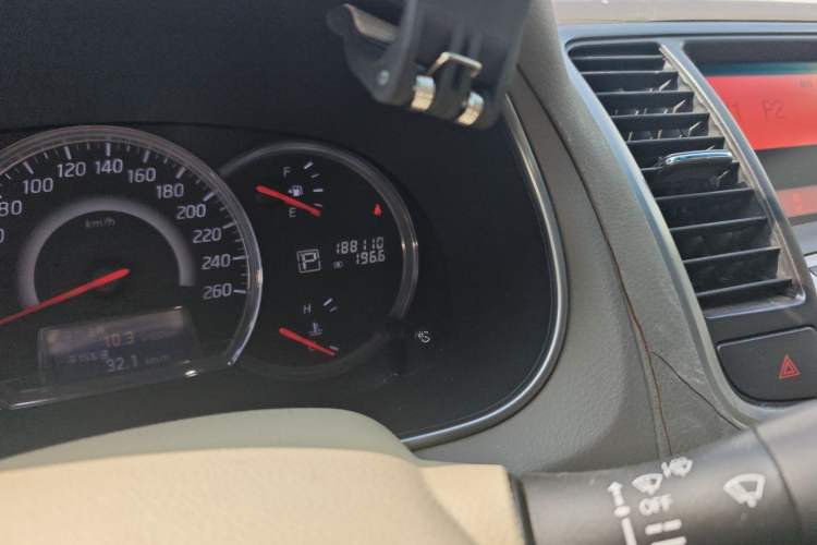 Used Nissan Teana 2011 2.5L XL Advanced Edition Odometer Close Up