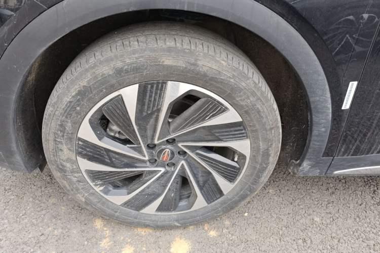 Used Hongqi HS7 PHEV 2024 2.0T PHEV Four-Wheel Drive Flagship Edition 7 Seats Left Front Wheel Hub