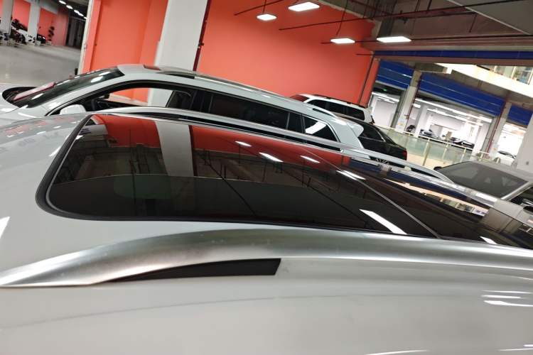 Used Volkswagen T-ROC 2018 280TSI DSG Four-Wheel Drive Comfort Version China V Standard