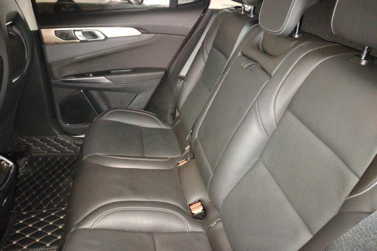 Used Lynk & Co 01 2017 2.0T Two-Wheel Drive Pro Edition
