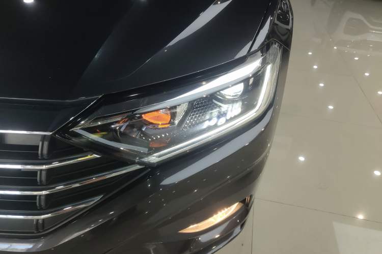 Used Volkswagen Sagitar 2019 280TSI DSG Luxury Version China VI Standard Left Front Headlight