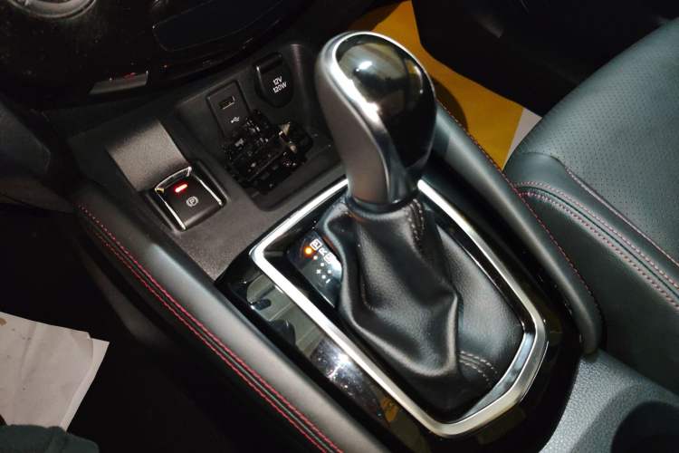 Used Nissan Qashqai 2021 2.0L CVT Luxury Edition Gear Lever