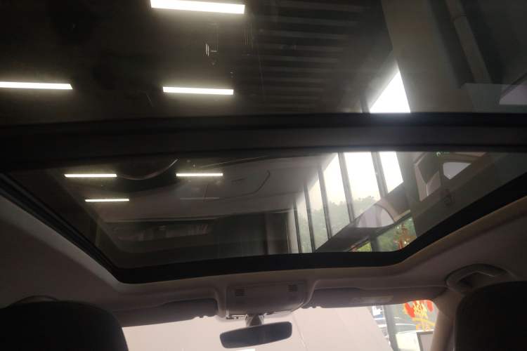 Used Volkswagen Tayron GTE Plug-in Hybrid 2020 1.4T Luxury Model Headliner