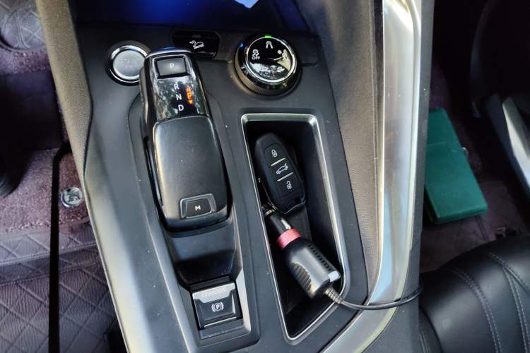 Used Peugeot 5008 2017 380THP 7-Seater Luxury Edition