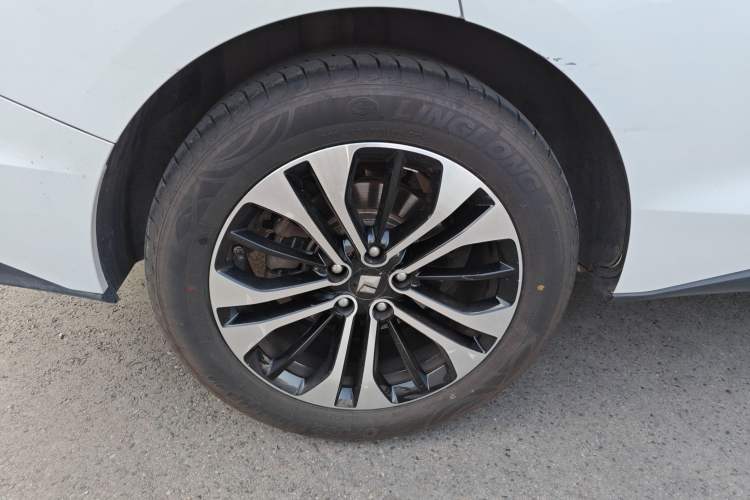 Used Baojun RC-6 2019 1.5T CVT 24-Hour Online Prestige Edition Right Rear Wheel Hub