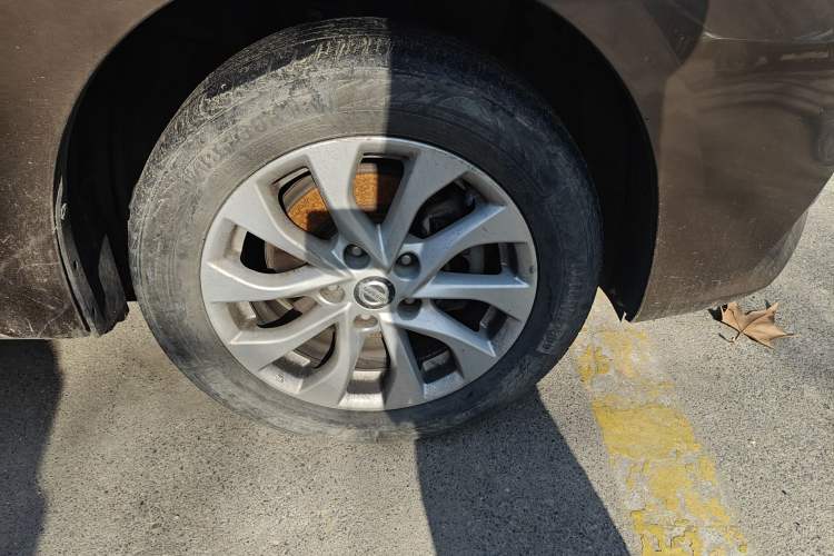 Used Nissan Sylphy 2016 1.6 XL CVT Luxury Edition Right Front Wheel Hub