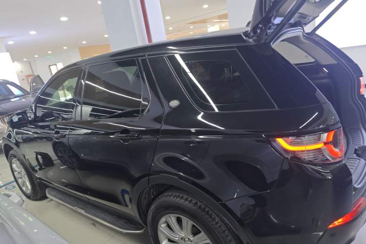 Used Land Rover Discovery Sport 2018 240 PS SE Version