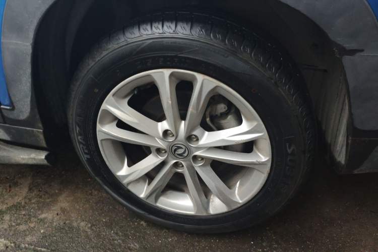 Used Dongfeng Fengon S560 2018 1.8L CVT Elite Model 7 Seats
