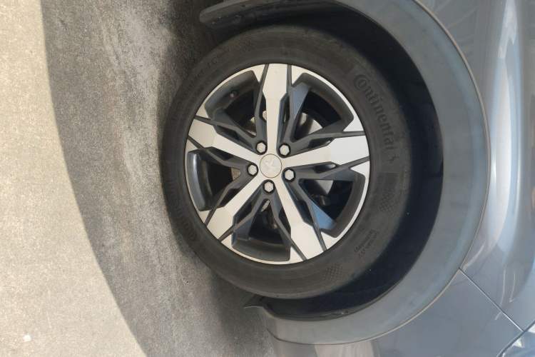 Used Peugeot 4008 2018 350THP Elite Edition Right Front Wheel Hub