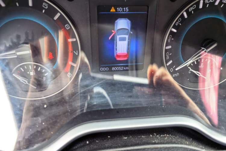 Used Haval H2 2017 Blue Label 1.5T Manual Two-Wheel Drive Elite Model Odometer Close Up