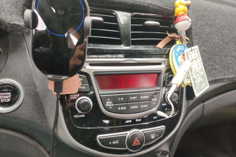 Used Hyundai Verna Ray 2014 1.6L Automatic TOP Audio And AC Panel