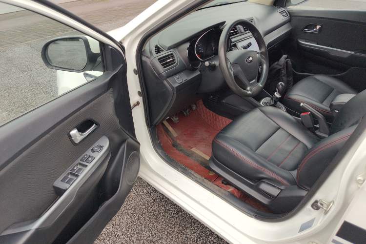 Used Kia K2 2015 Sedan 1.4L MT GLS