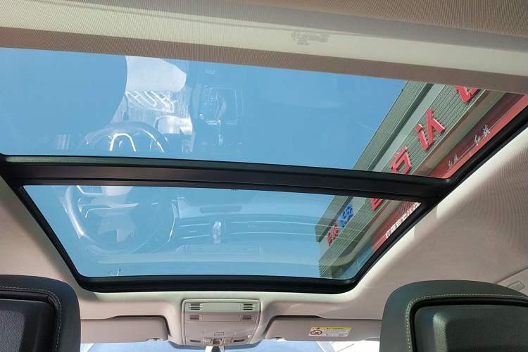 Used Volkswagen Magotan 2023 2 Million Units Limited Edition 330TSI DSG Leading Version