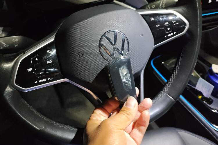 Used Volkswagen ID.4 CROZZ 2022 Long-Range Lite PRO Edition Vehicle Key