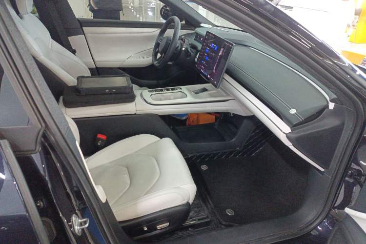 Used Xiaomi Auto SU7 2024 Rear-Drive Ultra-Long Range Advanced Pro-Level Intelligent Driving Version
