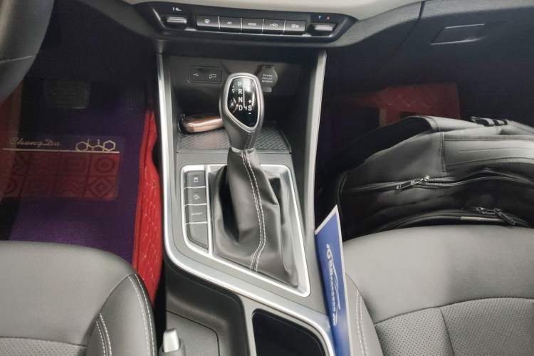 Used Geely Auto Vision X3 2020 1.5L CVT Luxury Model Gear Lever