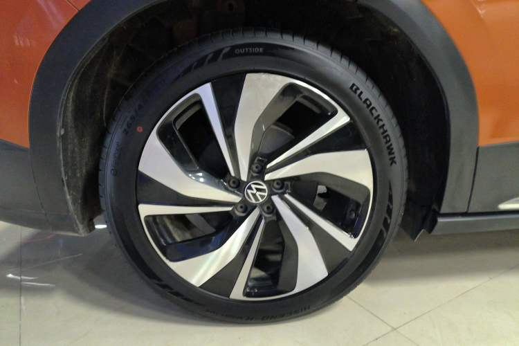 Used Volkswagen ID.6 CROZZ 2021 Long-Range PURE+ Edition
