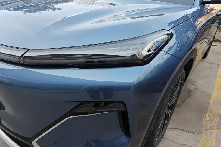 Used Geely Galaxy Galaxy Xingjian 7 EM-i 2025 120km Flagship Edition
