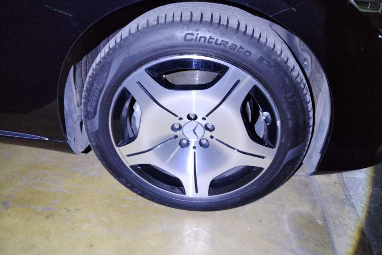 Used Mercedes-Benz Maybach S-Class 2025 S 480 4MATIC Right Front Wheel Hub