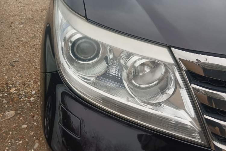 Used Honda Elysion 2015 2.4L VTi-S Prestige Edition Right Front Headlight