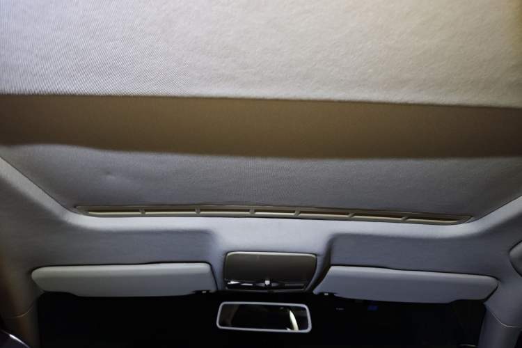 Used Volkswagen Bora 2013 1.6L Automatic Comfort Model Headliner