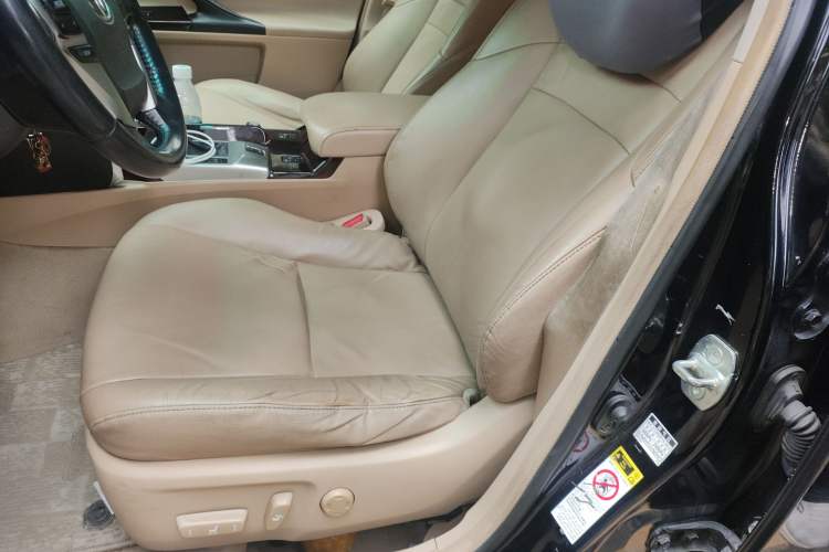 Used Toyota Reiz 2010 2.5V Fengdu Elite Edition Left Front Seat