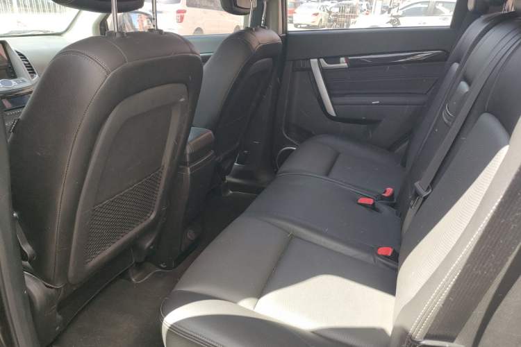 Used Chevrolet Captiva 2017 2.4L 4x4 Flagship Edition 7-Seater Left Rear Seat