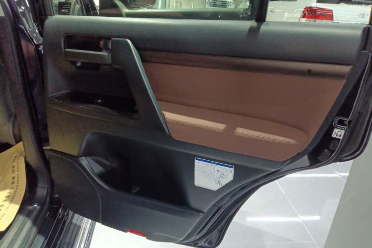 Used Toyota Land Cruiser 2017 4.0L GX 7-Seater U.S.-Spec Version