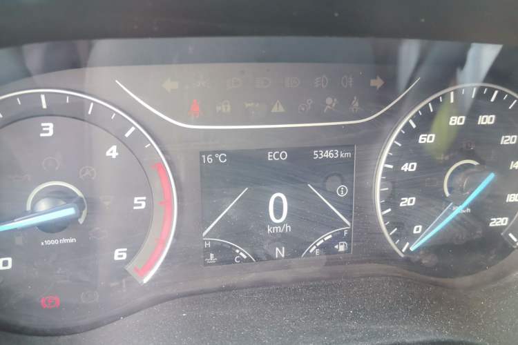 Used Ford Transit Custom 2021 2.2T Automatic Logistics Vehicle Pro Long Wheelbase 7 Seats Mid-Roof China VI Standard
