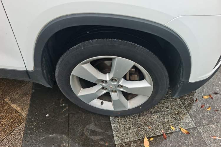 Used Chevrolet Trax 2016 1.4T Automatic Two-Wheel Drive Luxury Version Right Front Wheel Hub