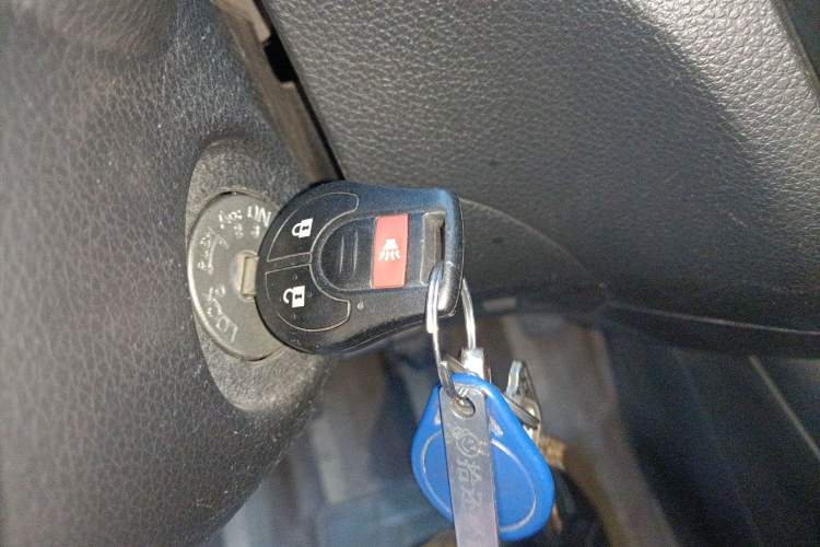 Used Nissan Tiida 2011 1.6L Manual Comfort Edition Vehicle Key